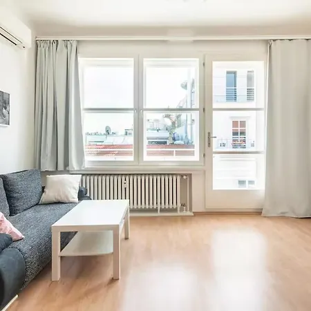 By Wenceslas Square Apartament Praga